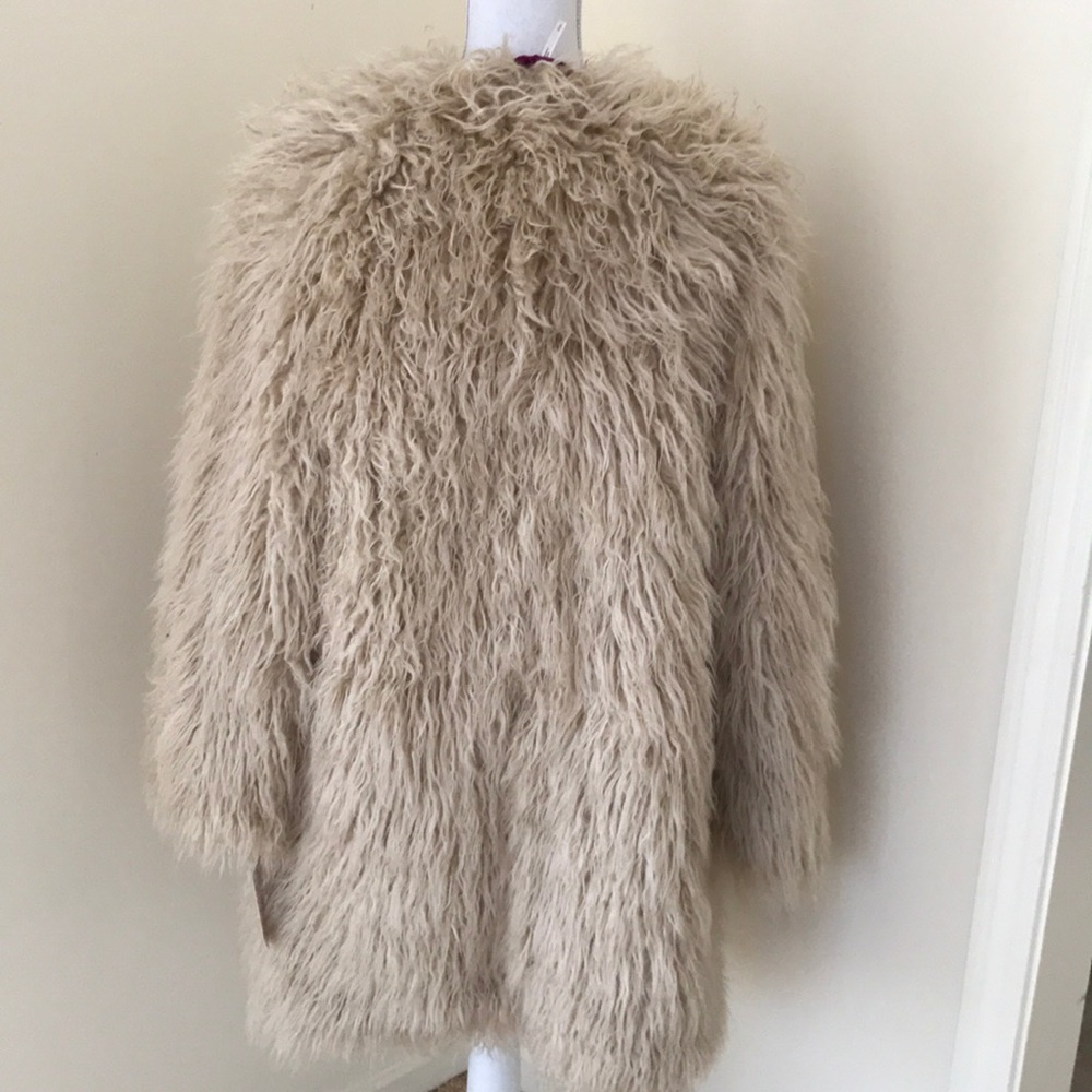 NWT! FREE PEOPLE Size S fuzzy faux fur jacket - Picture 6 of 8